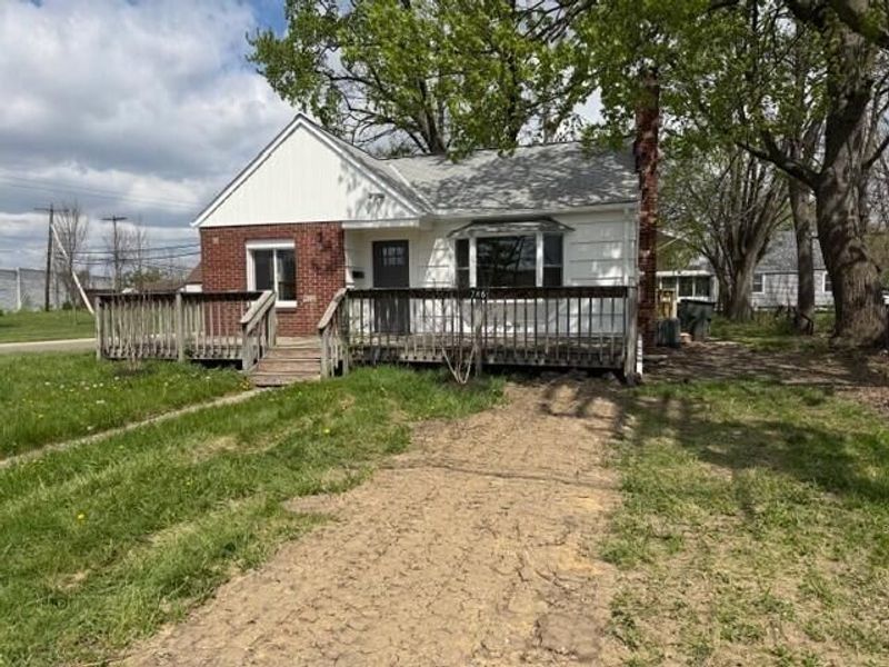746 Oakland Park Avenue, Columbus, OH 43224 Photo 2