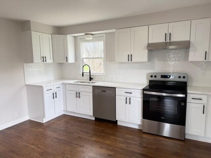 746 Oakland Park Avenue, Columbus, OH 43224 Photo 8