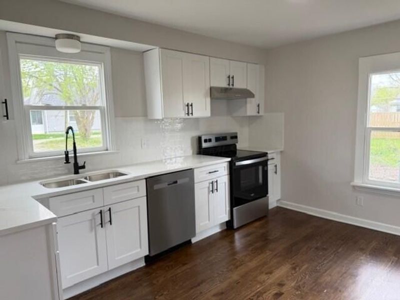 746 Oakland Park Avenue, Columbus, OH 43224 Photo 9