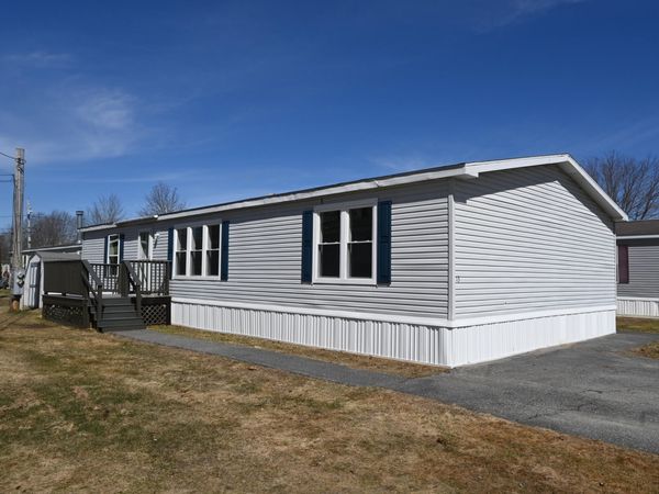 13 Young Avenue, Brunswick, ME 04011