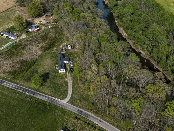 4396 Colesbend Road , Smiths Grove, KY 42171