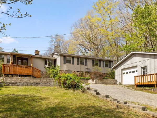 429 St Simon Trail, Signal Mountain, TN 37377