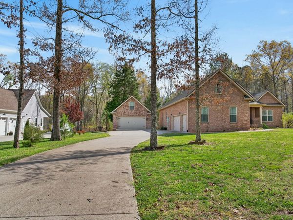 237 Station Cir , Tullahoma, TN 37388