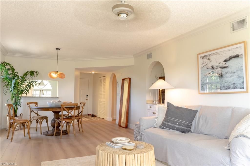 265 Deerwood Cir, Unit 10, Naples, FL 34113 Photo