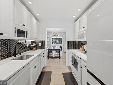 9806 SWEET MINT DRIVE, VIENNA, VA 22181