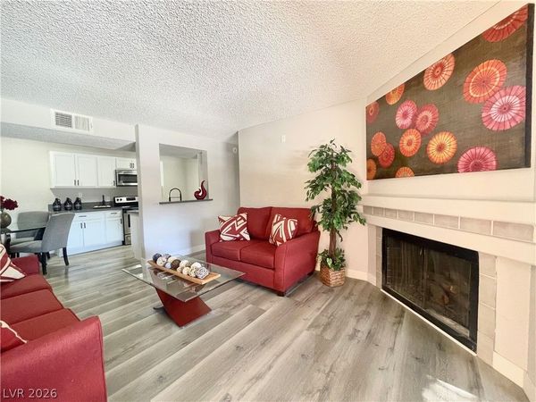 5250 Mission Carmel Lane, Unit 204, Las Vegas, NV 89107
