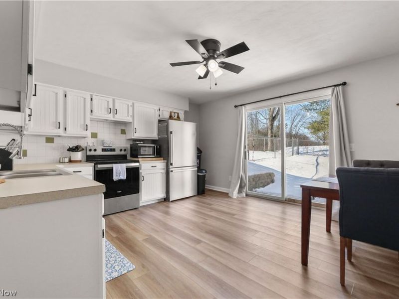 12447 Cleveland Avenue NW, Uniontown, OH 44685 Photo 10