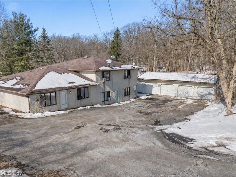 12447 Cleveland Avenue NW, Uniontown, OH 44685 Photo 2