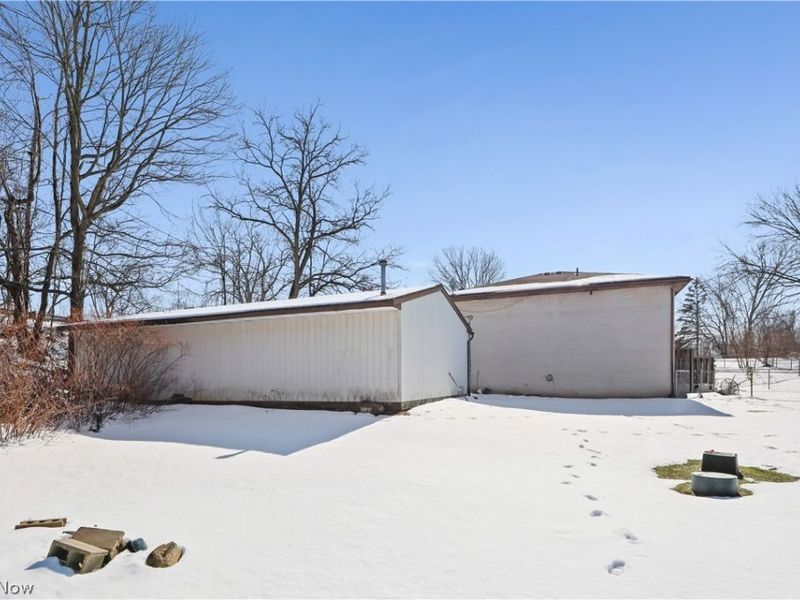 12447 Cleveland Avenue NW, Uniontown, OH 44685 Photo 46