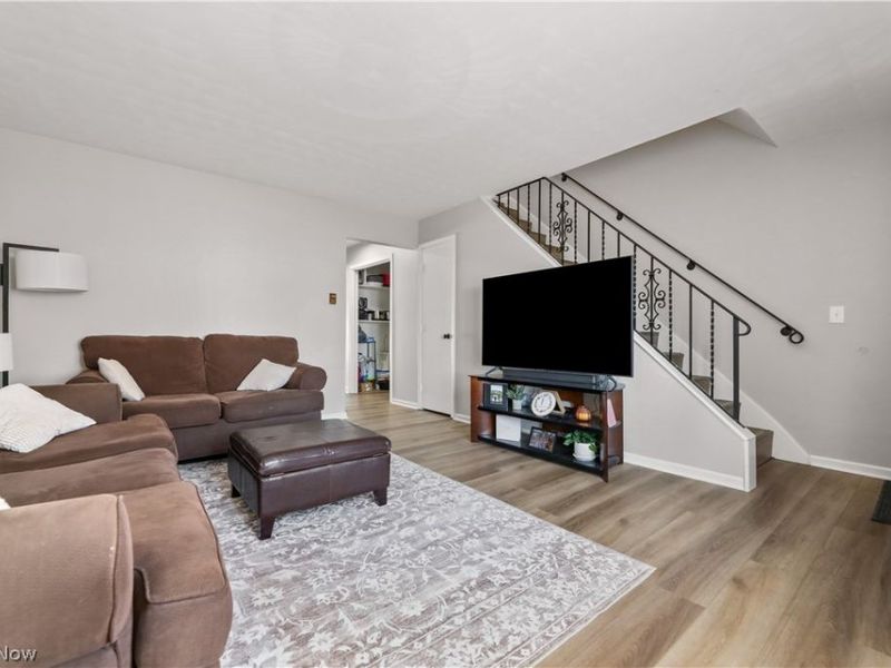 12447 Cleveland Avenue NW, Uniontown, OH 44685 Photo 6