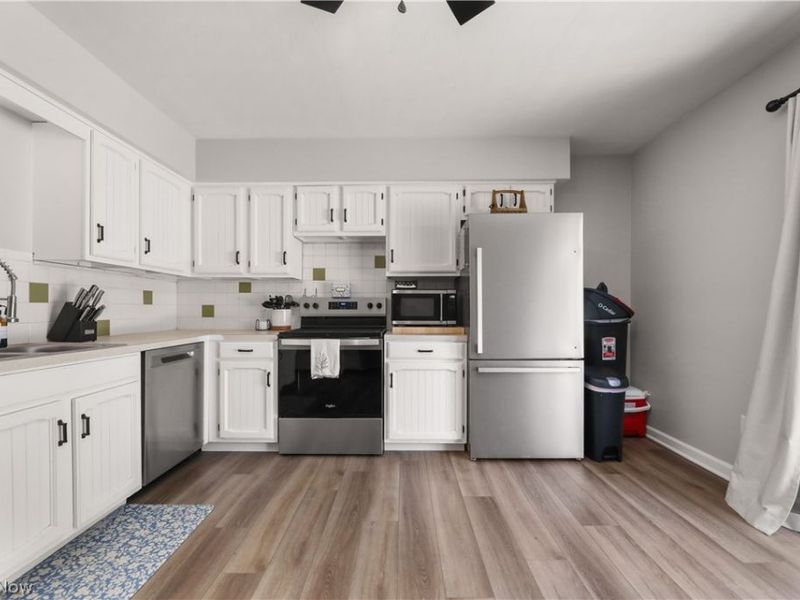 12447 Cleveland Avenue NW, Uniontown, OH 44685 Photo 9