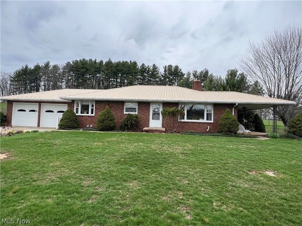 1099 Steubenville Road SE, Carrollton, OH 44615