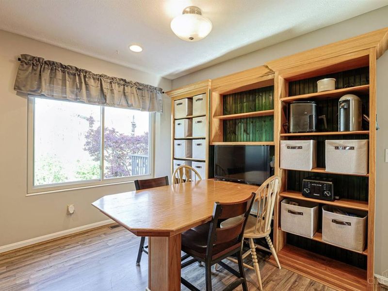 8731 Beckys Ridge Drive, Cincinnati, OH 45251 Photo 17