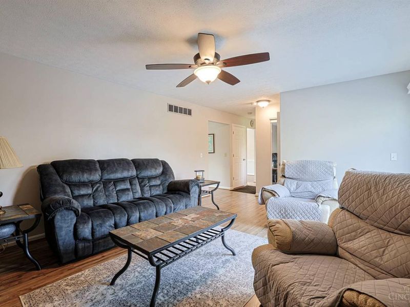 8731 Beckys Ridge Drive, Cincinnati, OH 45251 Photo 9