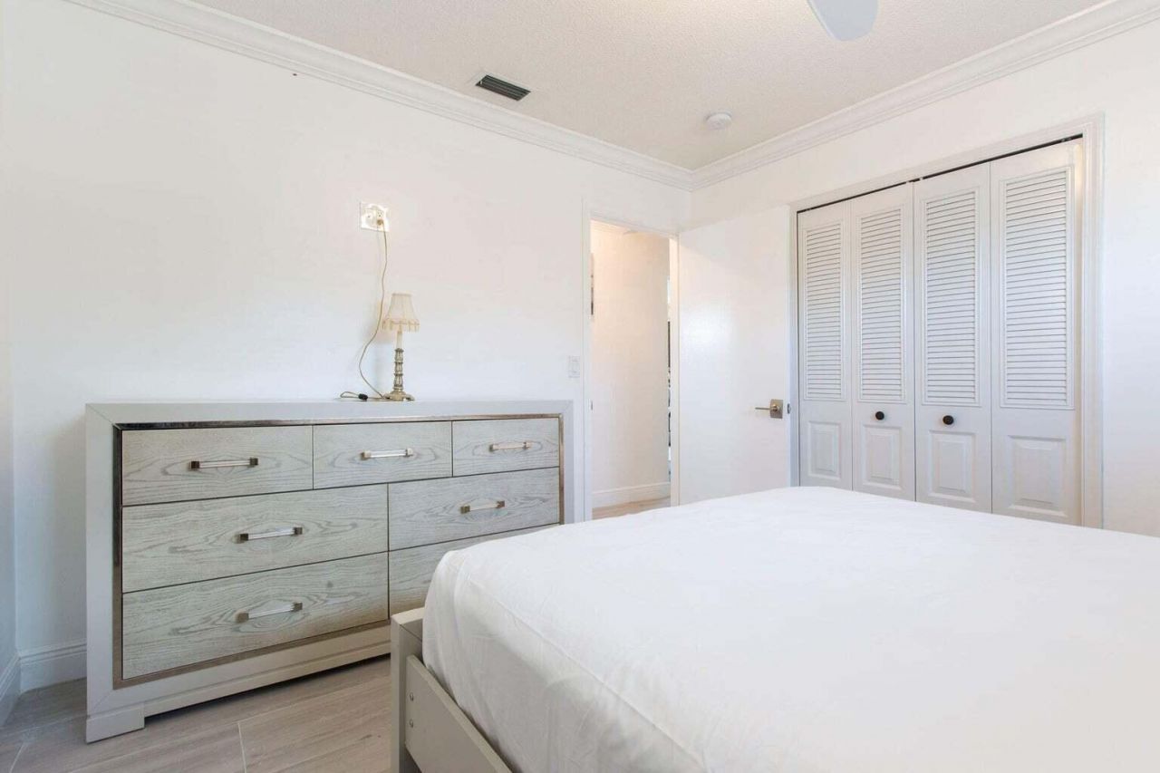 343 Balsam Street, Palm Beach Gardens, FL 33410 Photo