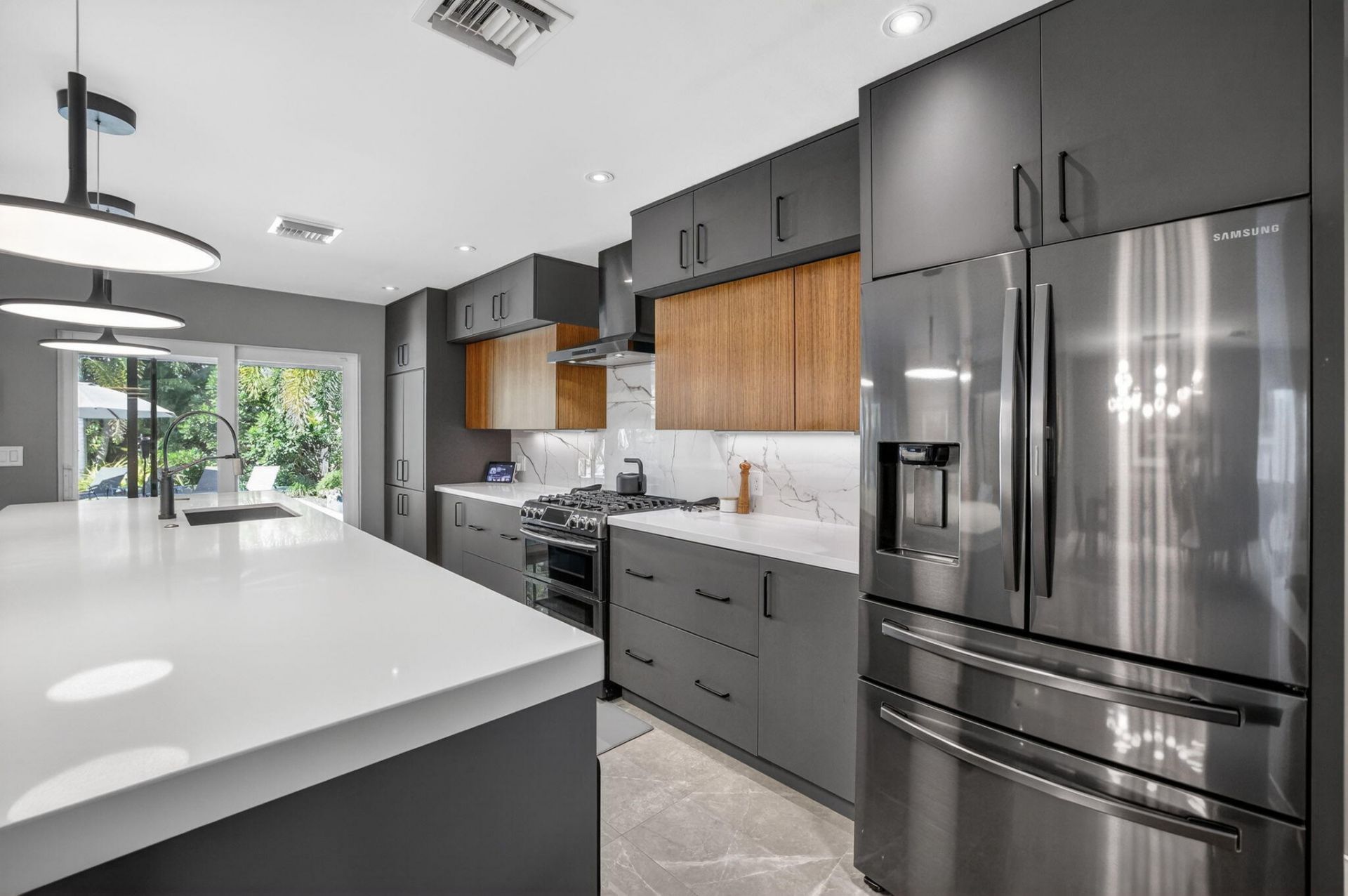 1721 NE 37th Street, Oakland Park, FL 33334 Photo