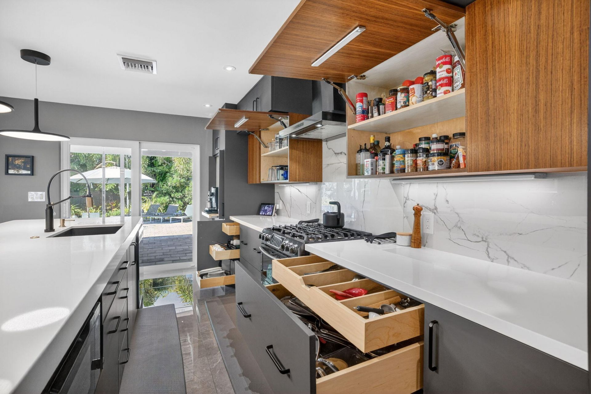 1721 NE 37th Street, Oakland Park, FL 33334 Photo