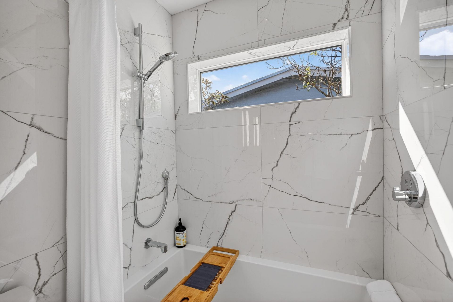 1721 NE 37th Street, Oakland Park, FL 33334 Photo