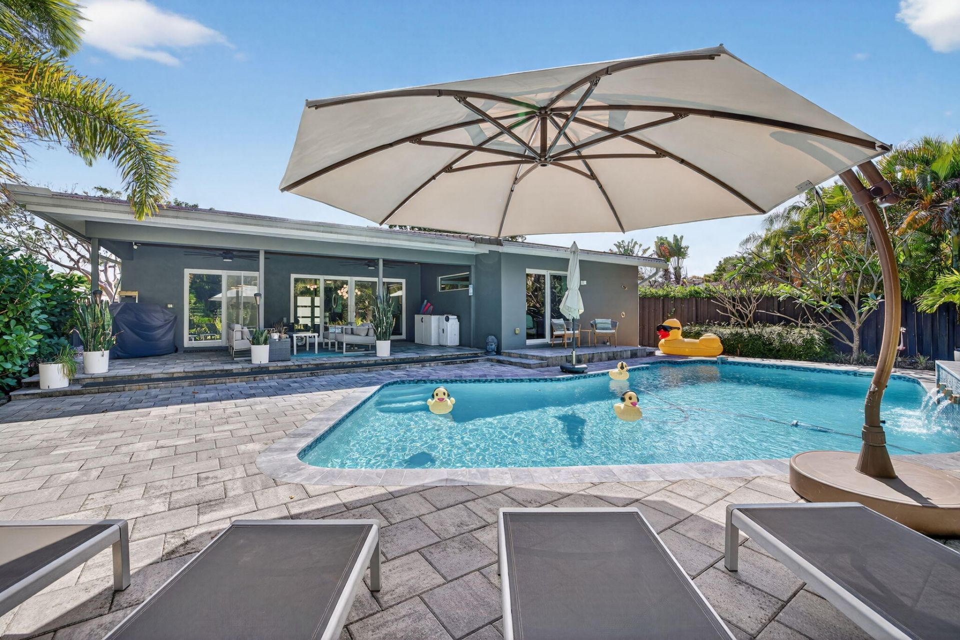 1721 NE 37th Street, Oakland Park, FL 33334 Photo