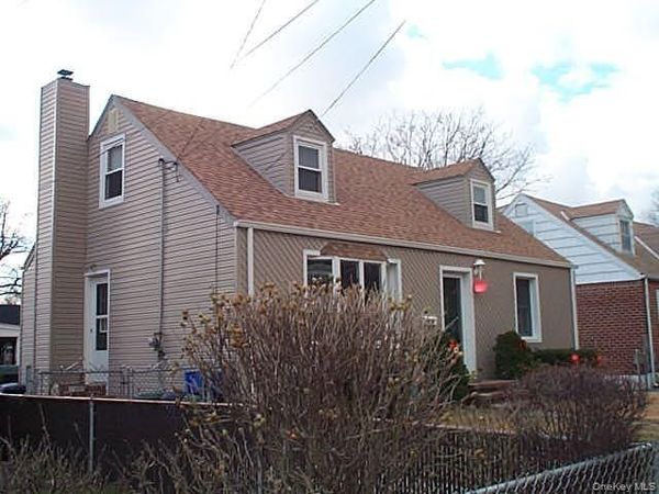 278 Dogwood Road , Valley Stream, NY 11580