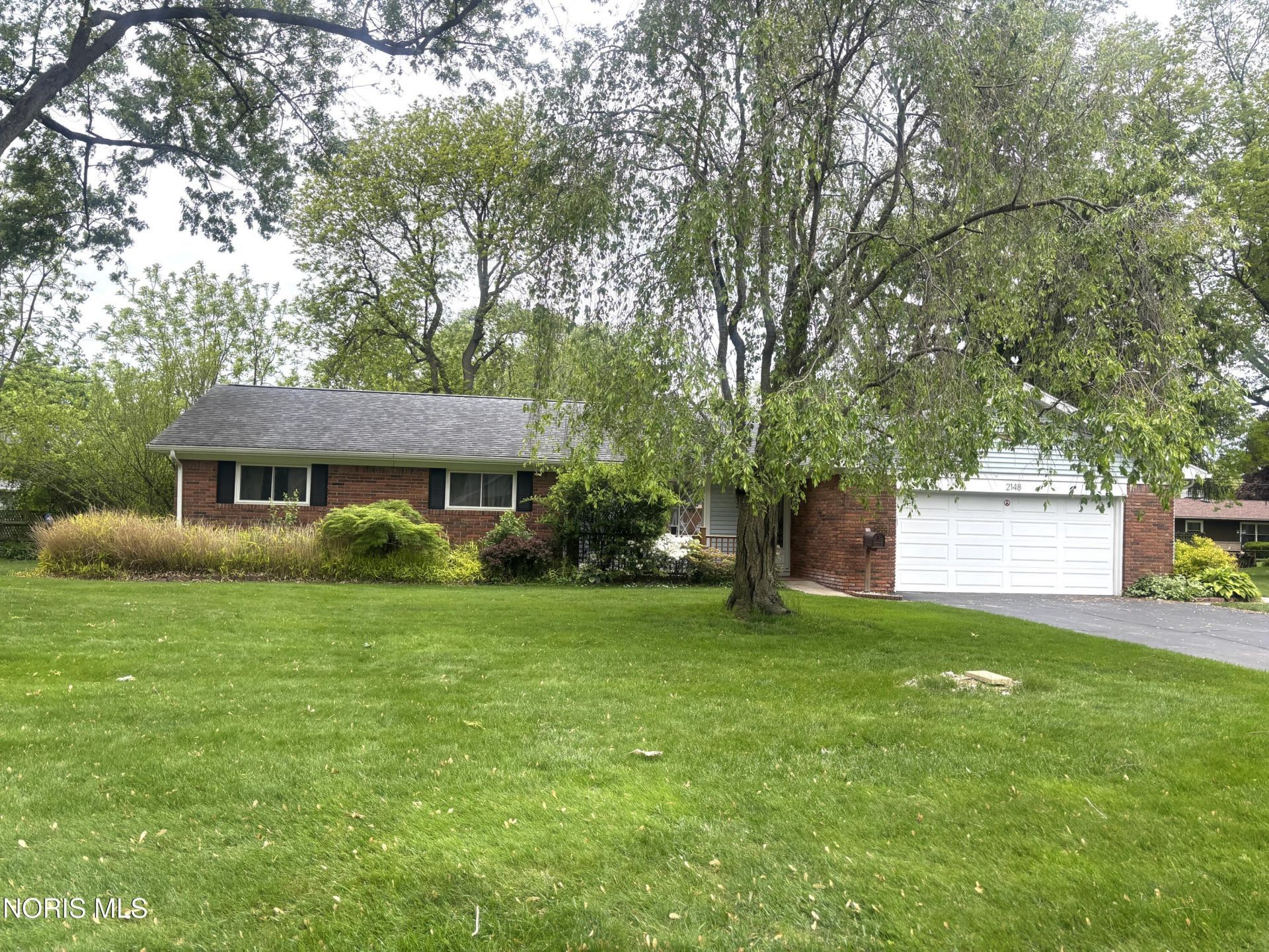 2148 Heatherwood Drive, Toledo, OH 43614 Main Photo