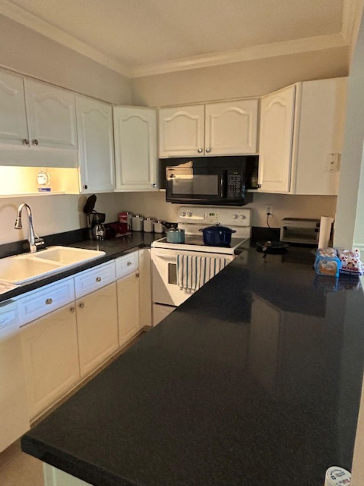 10301 N Kings Hwy. Photo 10