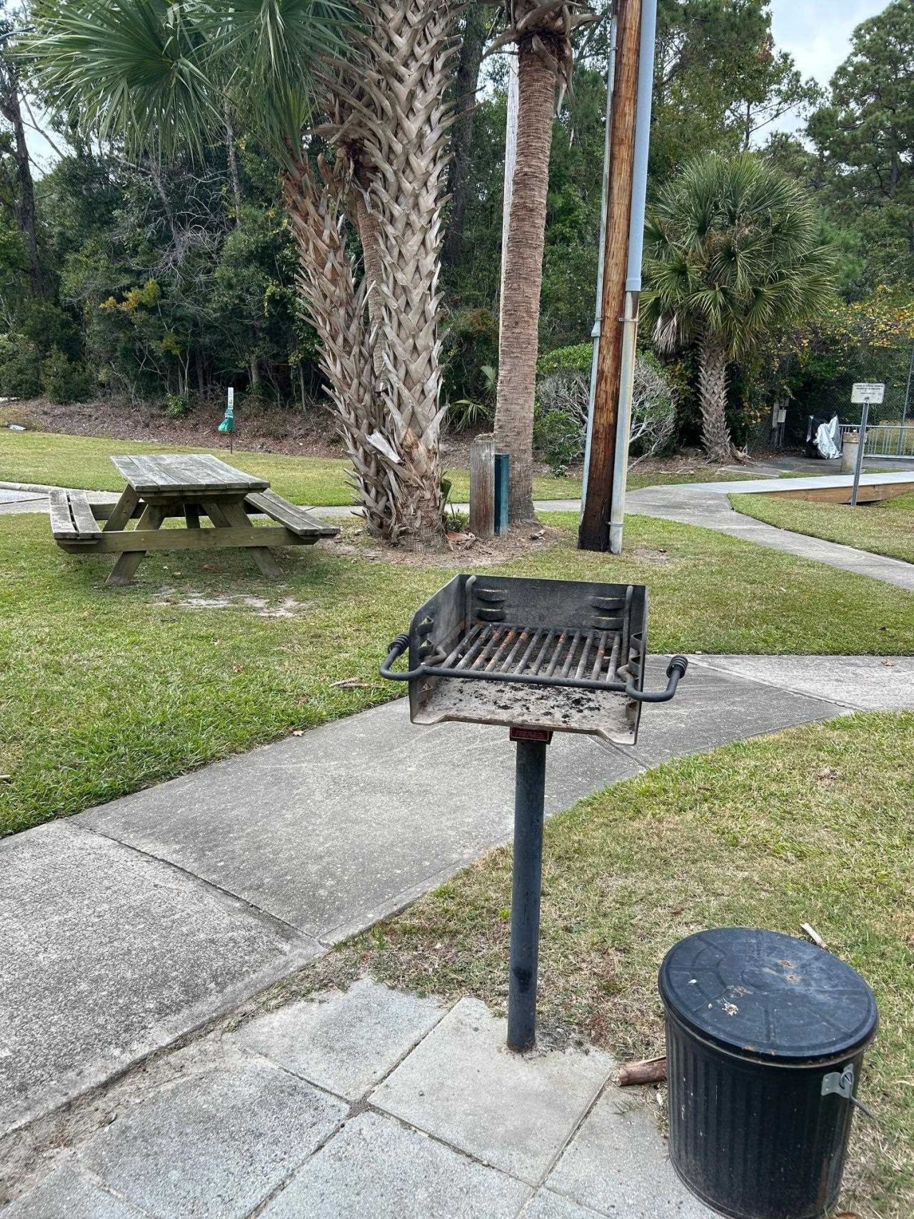 10301 N Kings Hwy. Photo 30