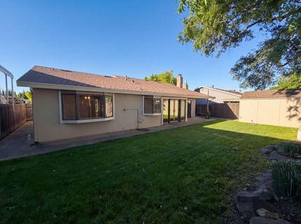 9648 Elmira Cir, Sacramento, CA 95827 Photo