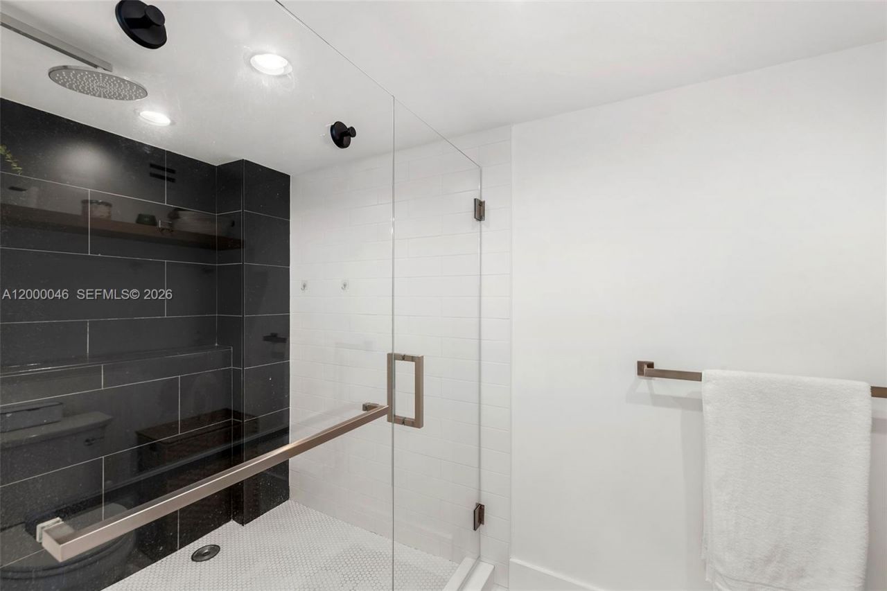 1915 Brickell Ave, Unit C1612, Miami, FL 33129 Photo