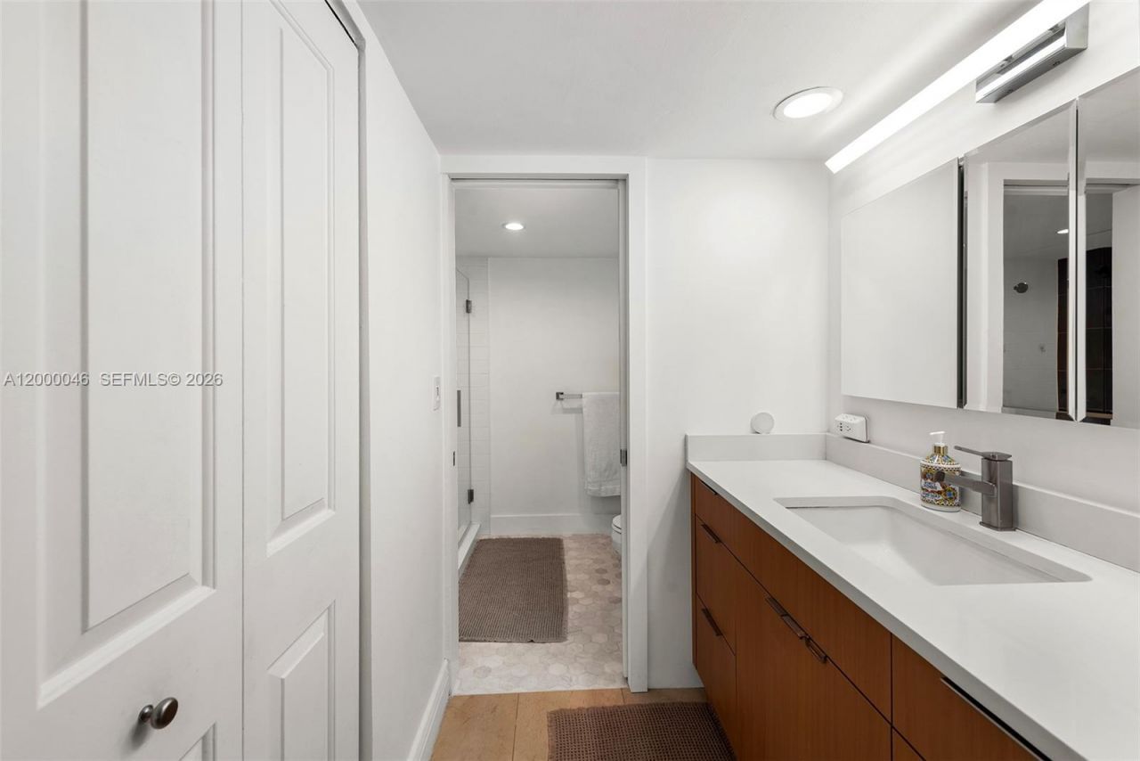 1915 Brickell Ave, Unit C1612, Miami, FL 33129 Photo