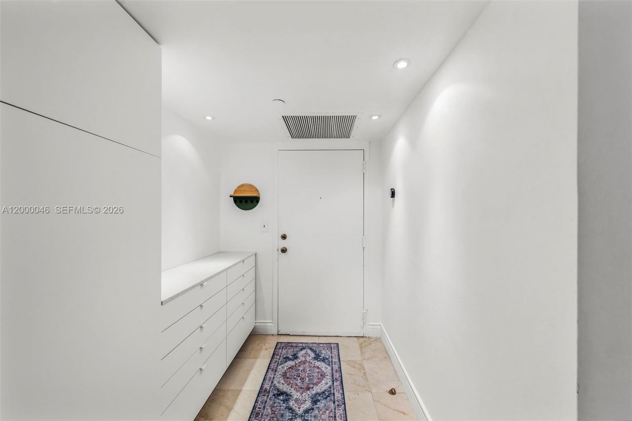 1915 Brickell Ave, Unit C1612, Miami, FL 33129 Photo