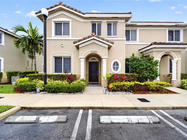2440 SE 10th Ct, Homestead, FL 33035
