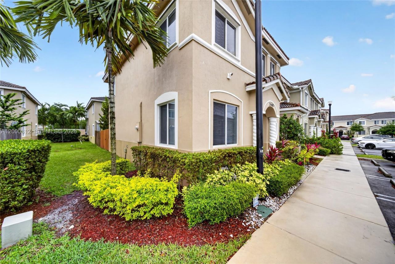 2440 SE 10th Ct, Homestead, FL 33035 Photo