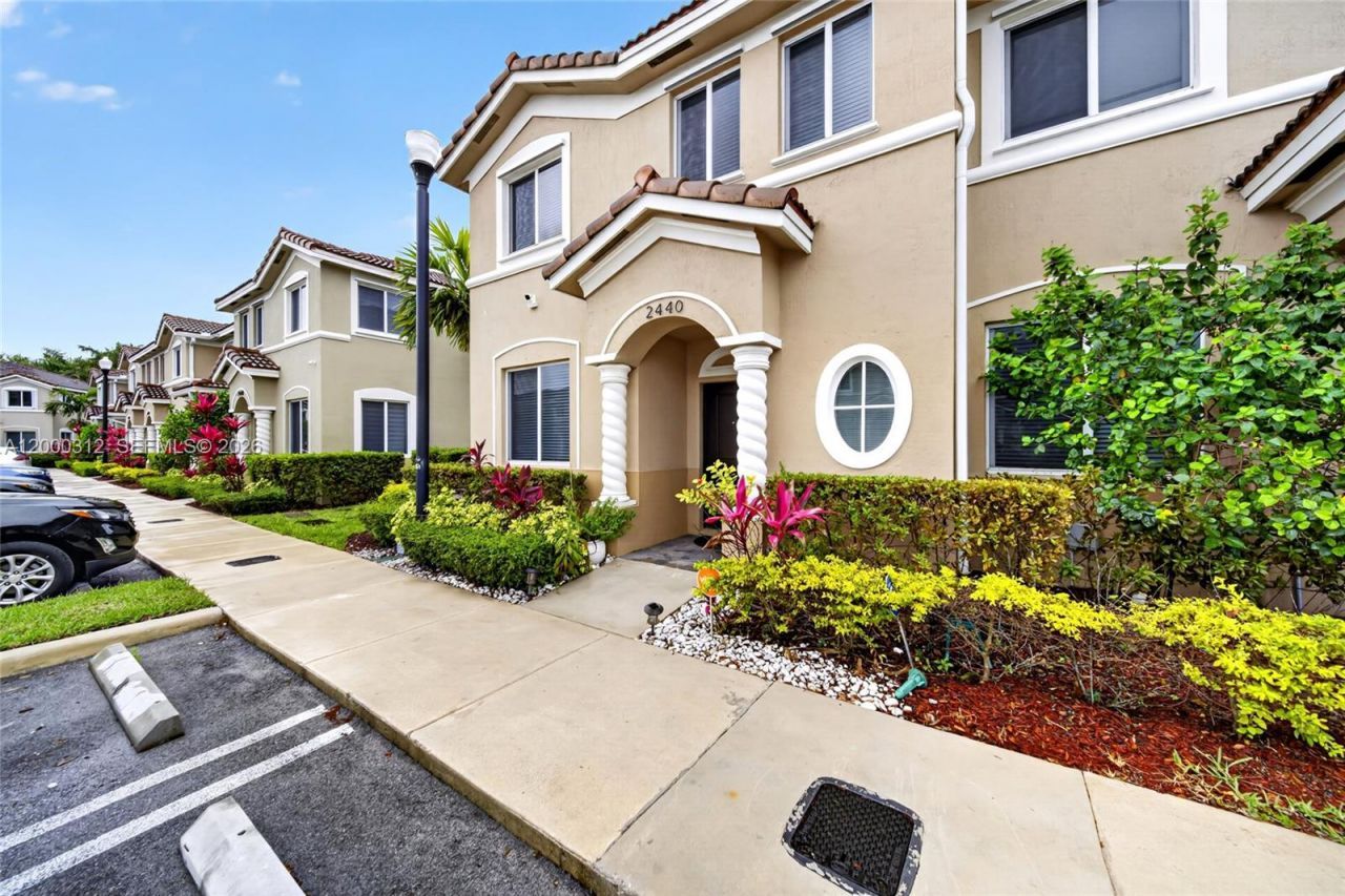 2440 SE 10th Ct, Homestead, FL 33035 Photo
