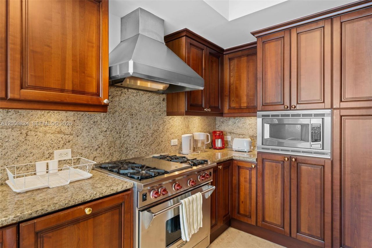 17875 Collins Ave, Unit 3205, Sunny Isles Beach, FL 33160 Photo