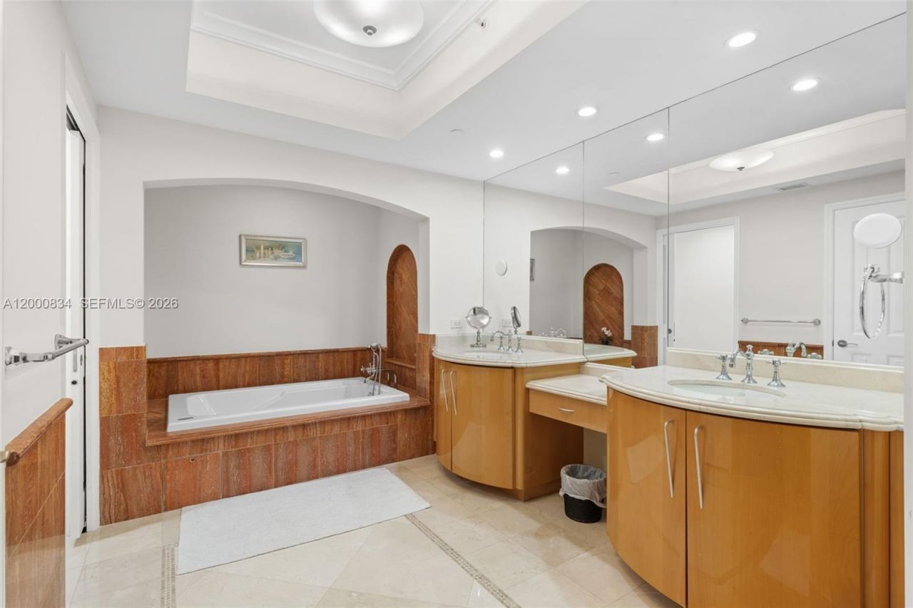 17875 Collins Ave, Unit 3205, Sunny Isles Beach, FL 33160 Photo