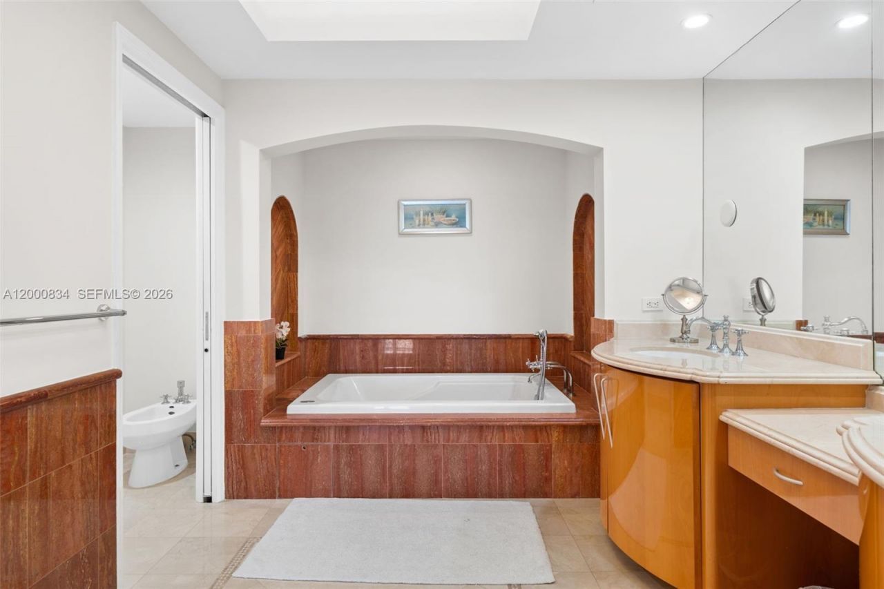 17875 Collins Ave, Unit 3205, Sunny Isles Beach, FL 33160 Photo