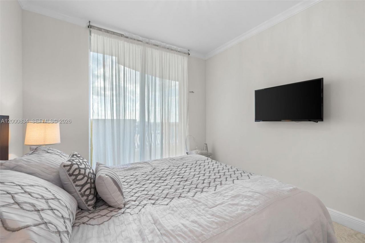 17875 Collins Ave, Unit 3205, Sunny Isles Beach, FL 33160 Photo