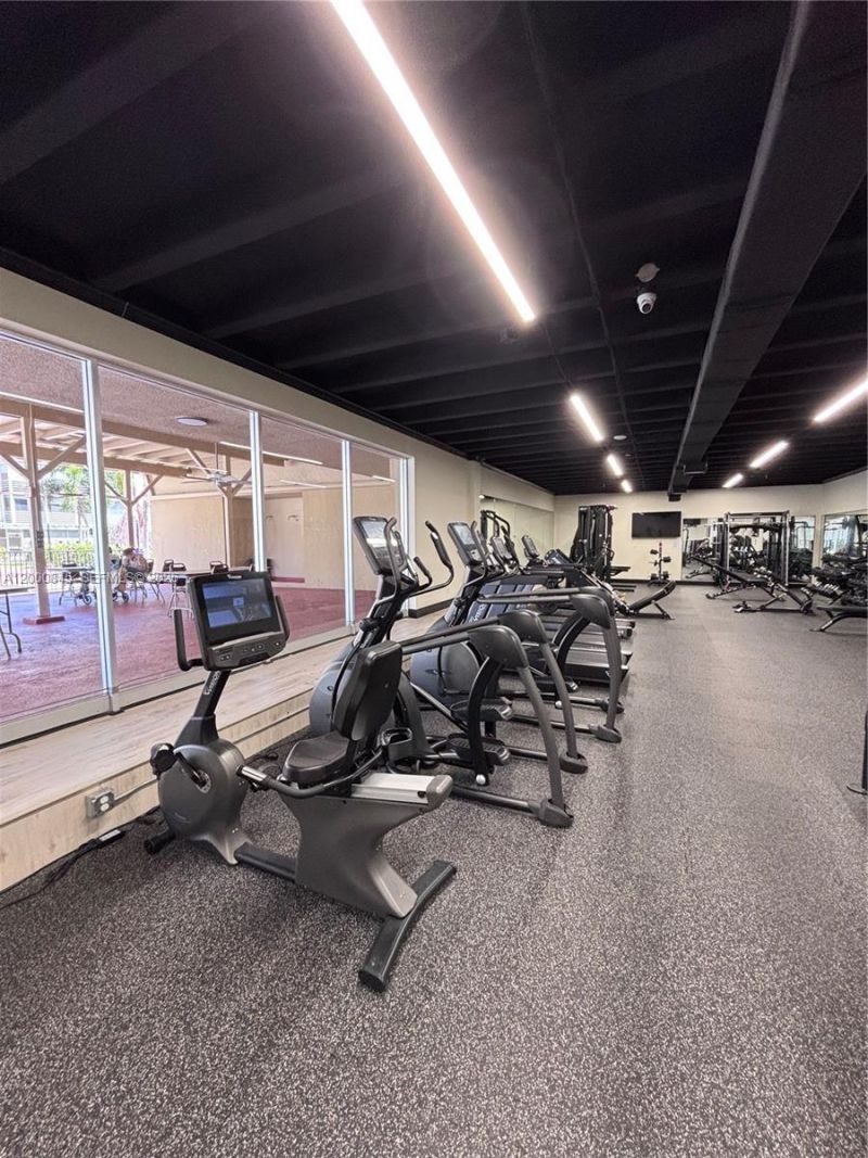 403 NW 68th Ave, Unit 502, Plantation, FL 33317 Photo