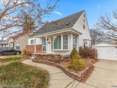28550 CAMBRIDGE Street, Garden City, MI 48135