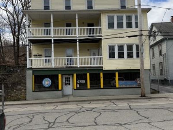 33 Crystal St, Southbridge, MA 01550