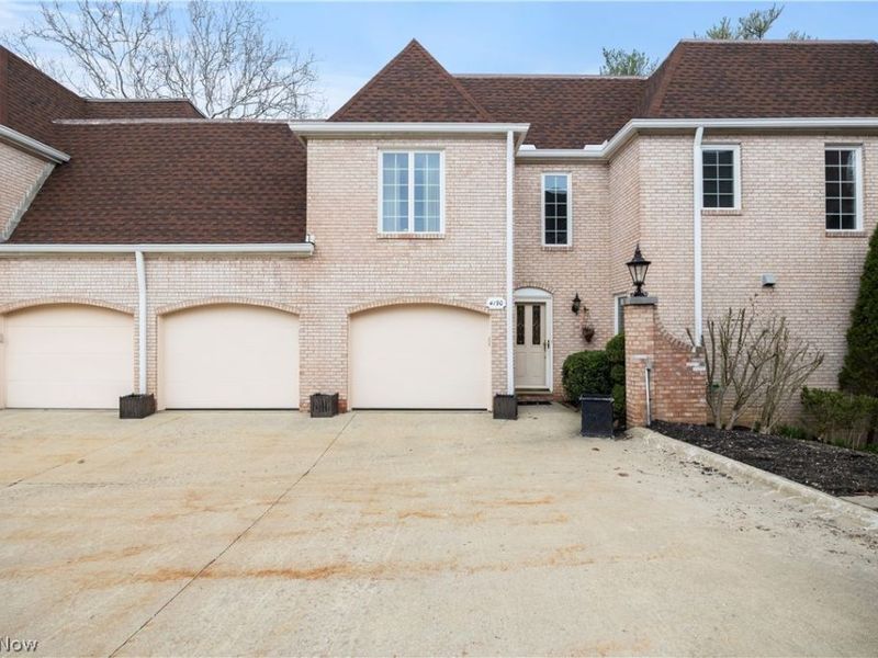 4190 E Normandy Park Drive, Medina, OH 44256 Photo 1