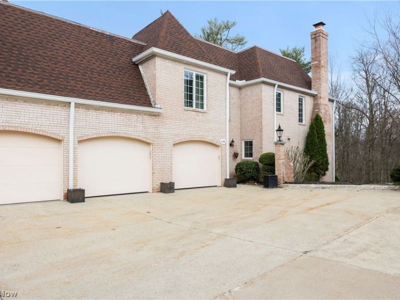 4190 E Normandy Park Drive, Medina, OH 44256 Photo 2