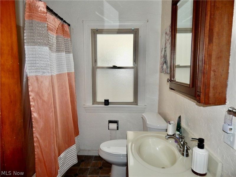 6511 Laverne Avenue, Parma, OH 44129 Photo 12