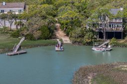 44 Hammocks Way photo 4