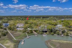 44 Hammocks Way photo 4