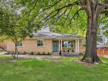 10838 Caprock Circle, Dallas, TX 75218