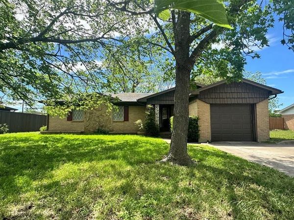 101 Town North Drive , Terrell, TX 75160