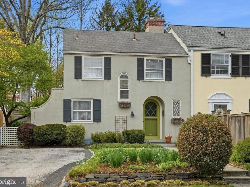 233 E Evergreen Avenue, Philadelphia, PA 19118 Main Photo