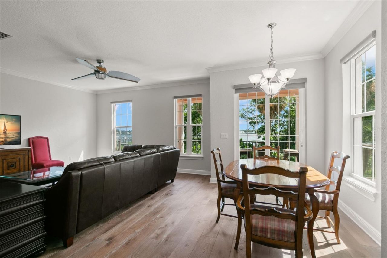 24 Mangrove Point, Saint Petersburg, FL 33705 Photo